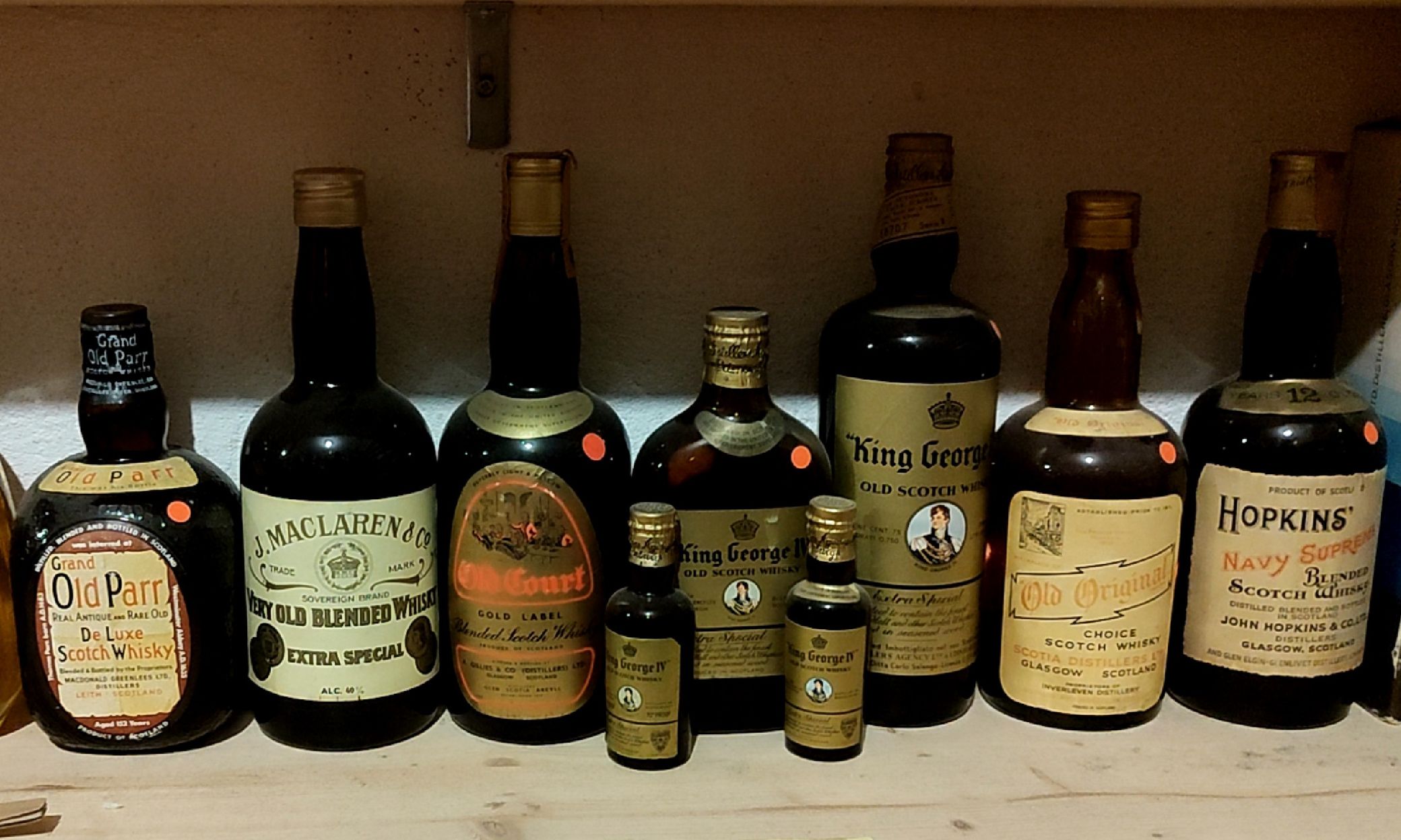 COLLEZIONARE LA MEMORIA – Giovanni Castanò: dai whisky della Scozia alla Serravalle di Gambarotta